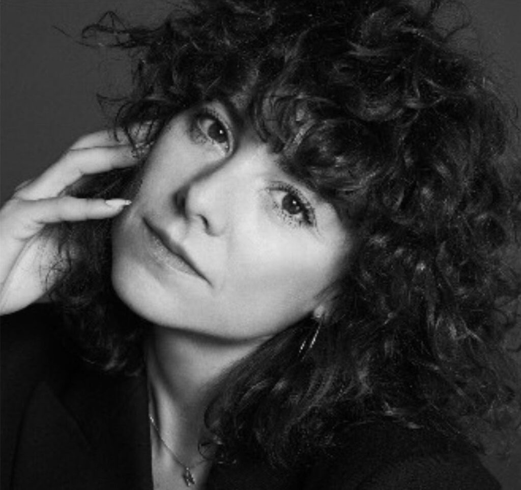 Nirave, estilista y editora de moda